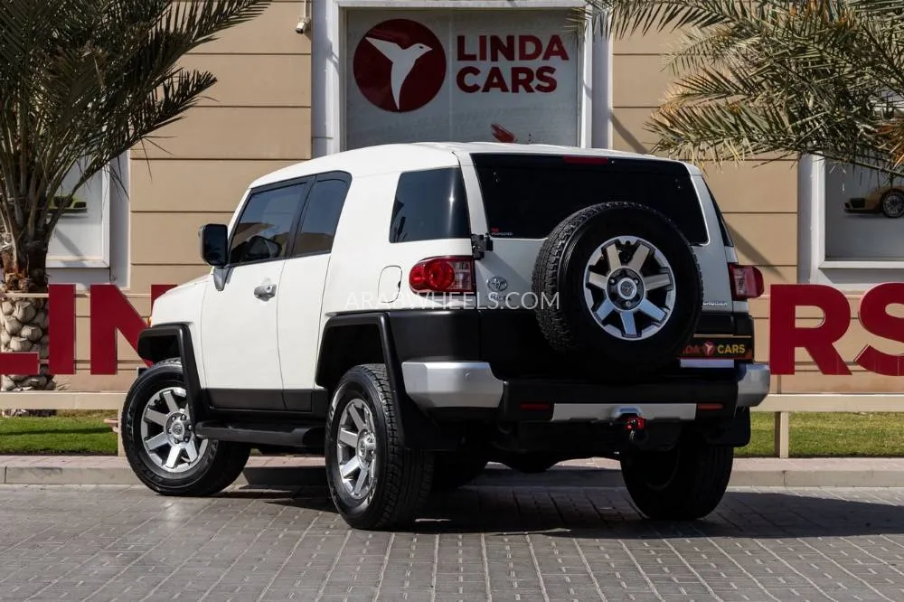 Toyota FJ Cruiser 2022 for Sale in Dubai Image-8