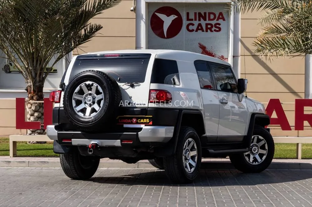 Toyota FJ Cruiser 2022 for Sale in Dubai Image-9