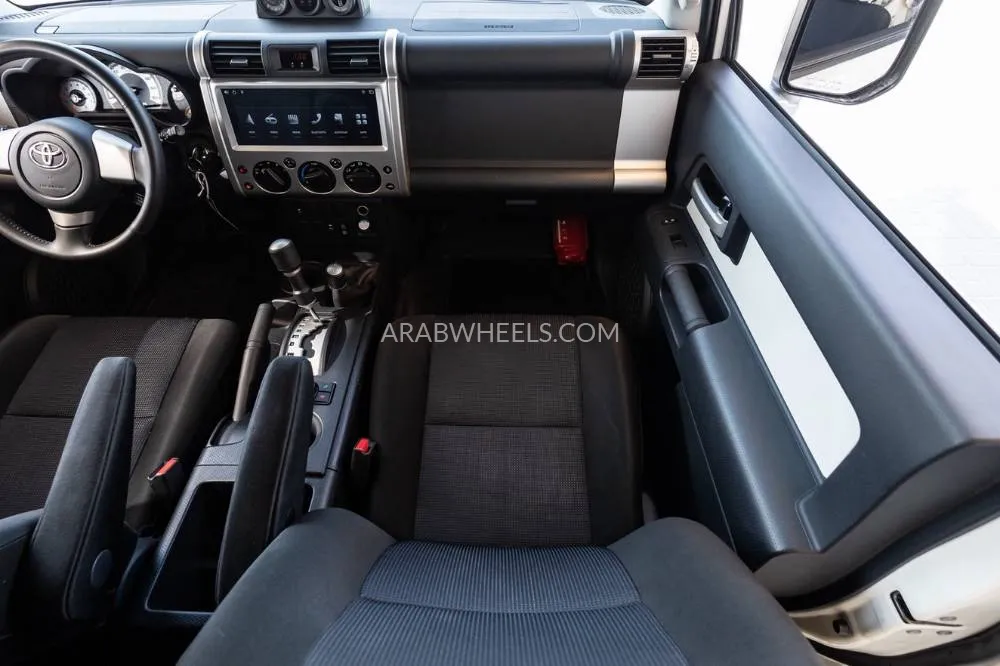 Toyota FJ Cruiser 2022 for Sale in Dubai Image-16