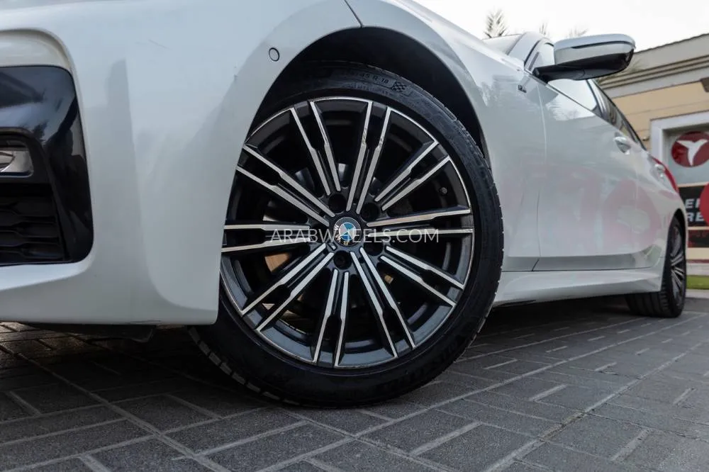 BMW 3 series 2020 for Sale in Dubai Image-10