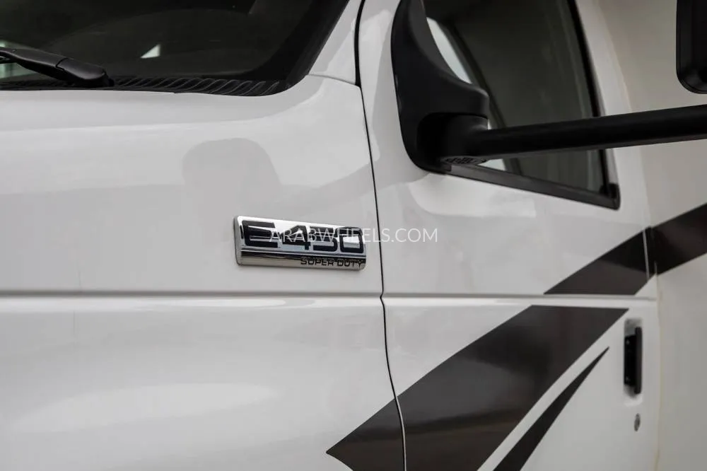 Ford E 450 2022 for Sale in Dubai Image-9