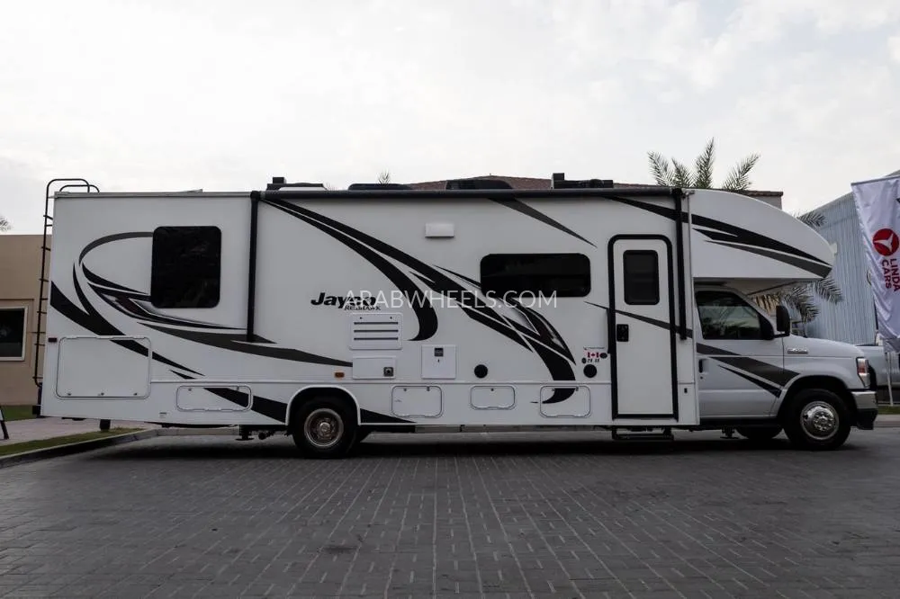 Ford E 450 2022 for Sale in Dubai Image-12