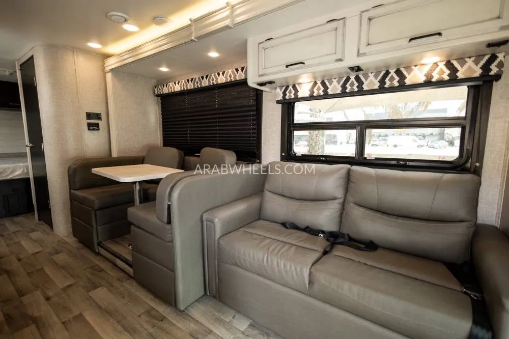 Ford E 450 2022 for Sale in Dubai Image-28