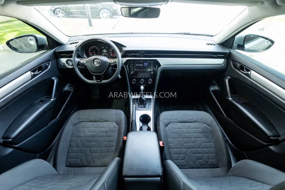 Volkswagen Passat 2021 for Sale in Dubai Image-14