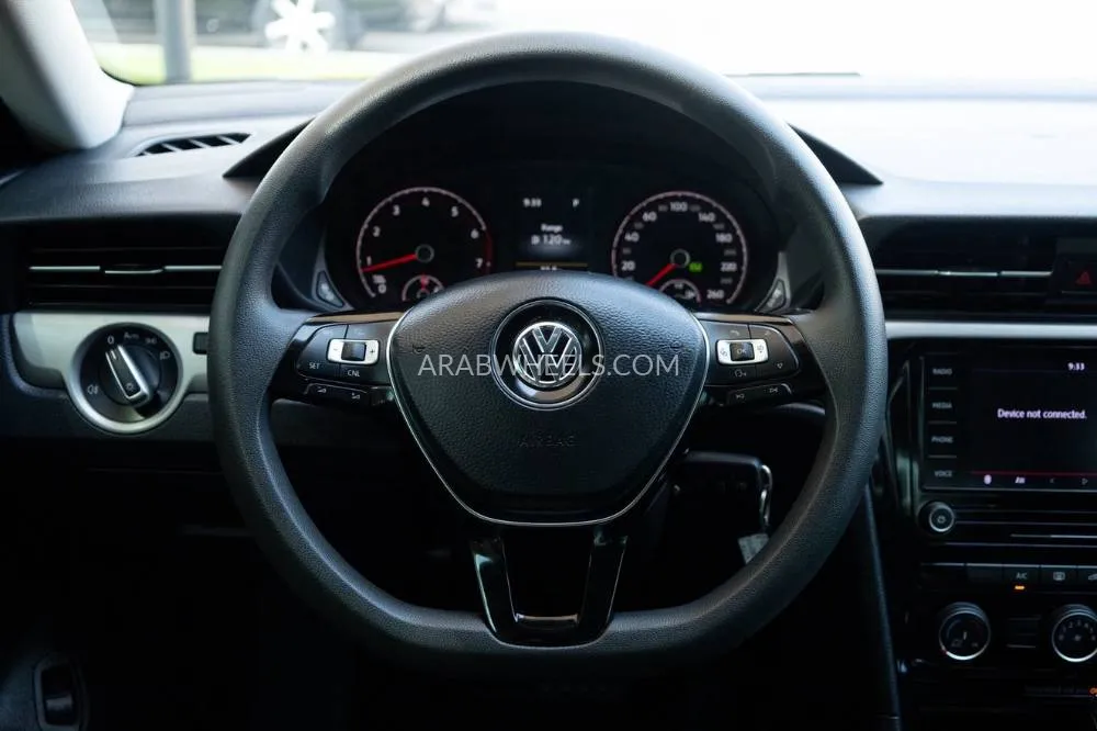 Volkswagen Passat 2021 for Sale in Dubai Image-17