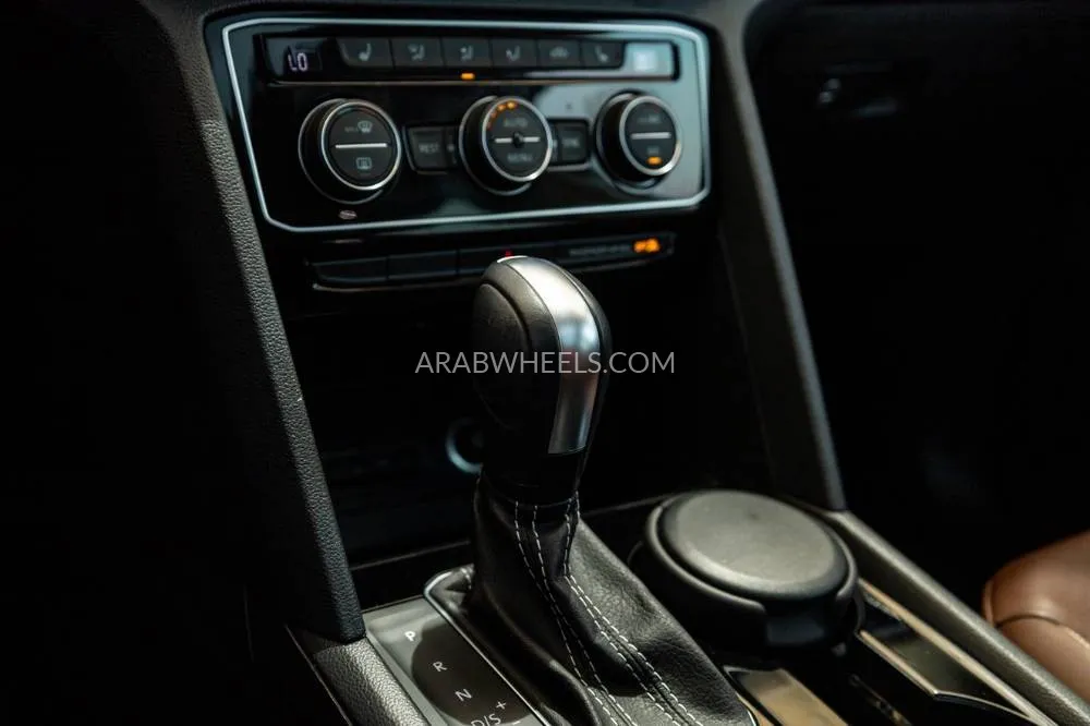 Volkswagen Teramont 2022 for Sale in Dubai Image-21