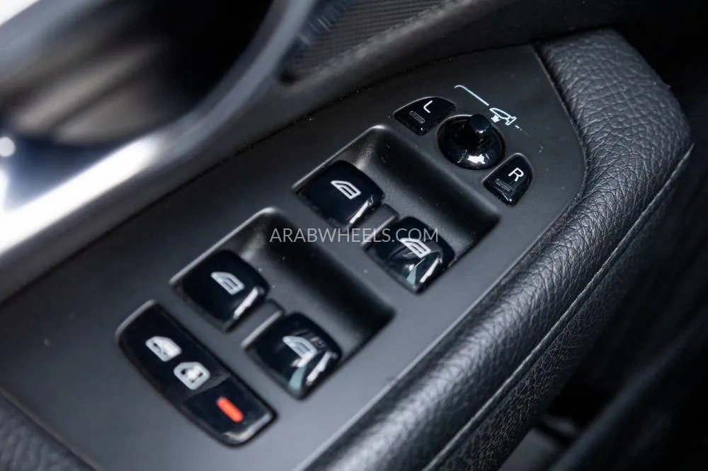 Volvo S90 2017 for Sale in Dubai Image-19