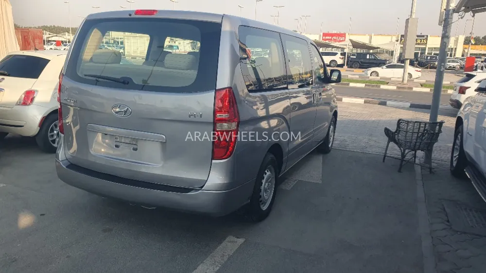 هيونداي H1 2020 for Sale in الشارقة Image-14