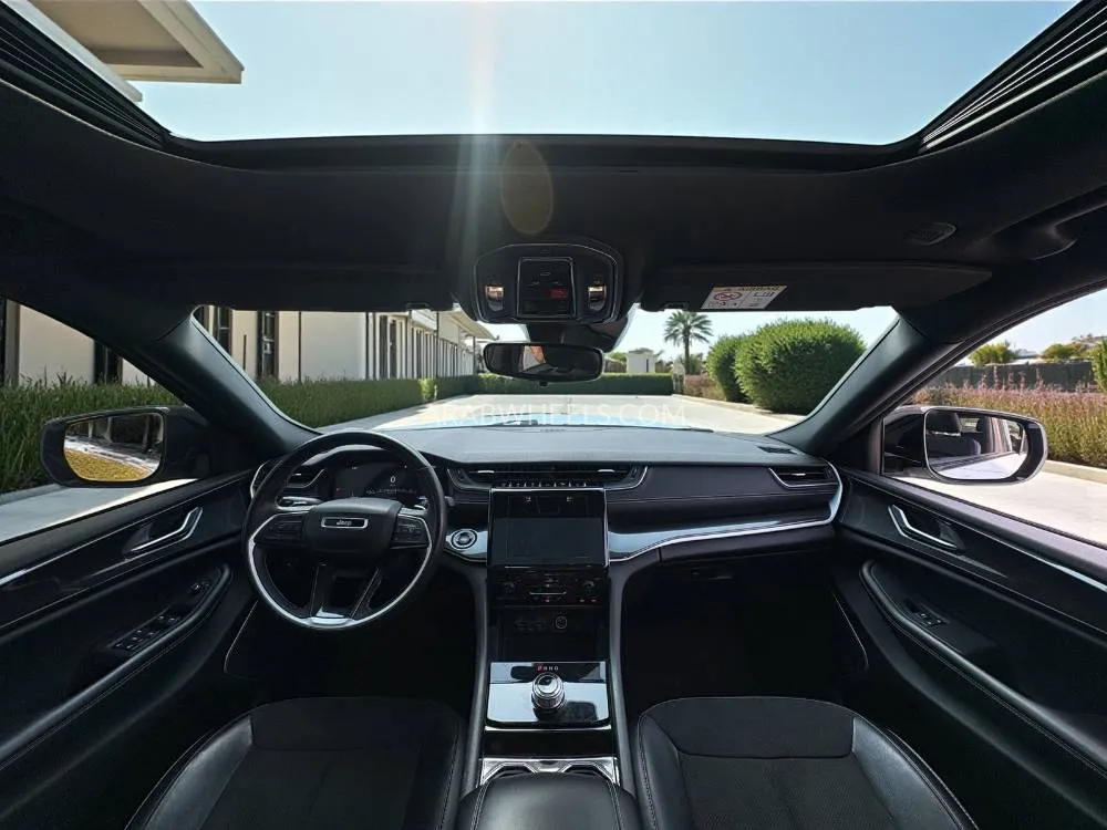 Jeep Cherokee 2022 for Sale in Dubai Image-14