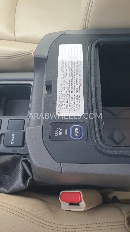 Toyota Land Cruiser Prado 2015 for Sale in Sharjah Image-4