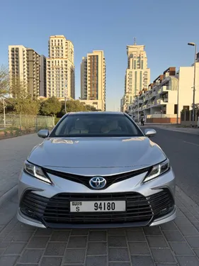 Toyota Camry 2.5L Hybrid GLE 2023