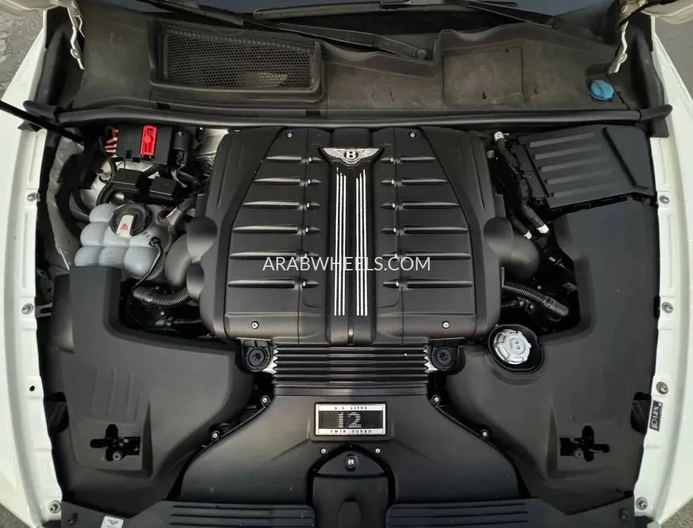 Bentley Bentayga 2018 for Sale in Dubai Image-4