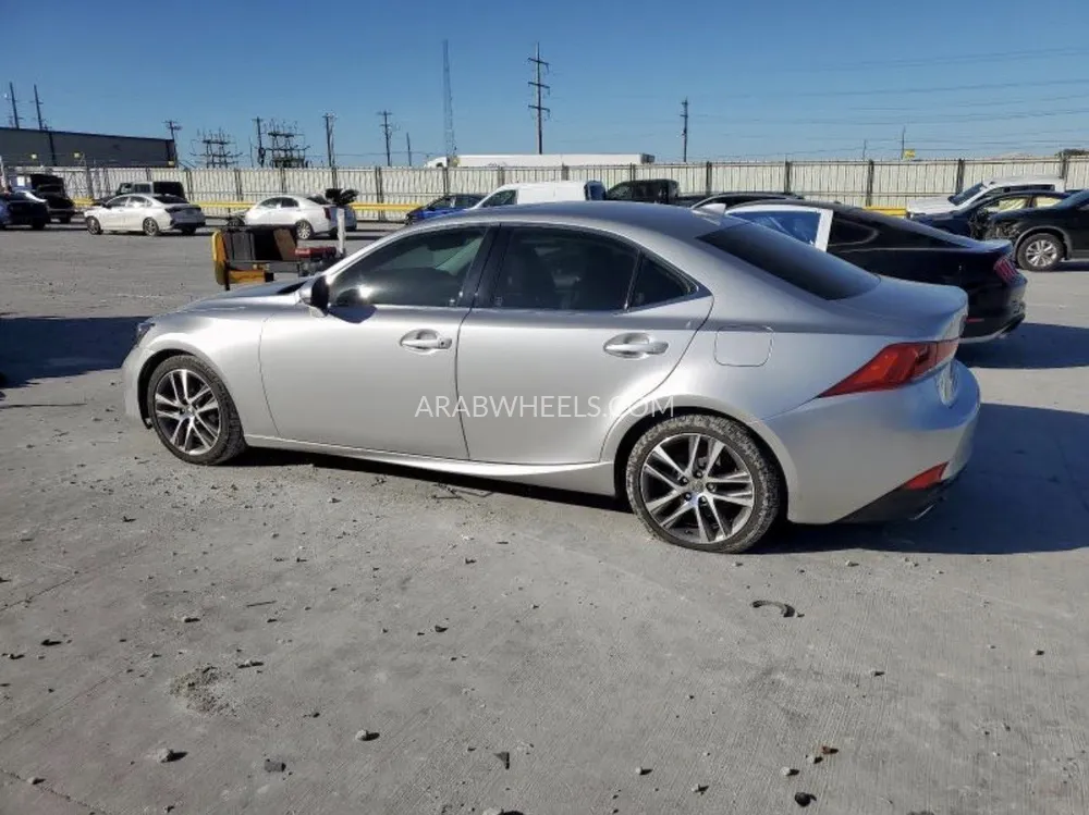 Lexus IS 2019 for Sale in Sharjah Image-4