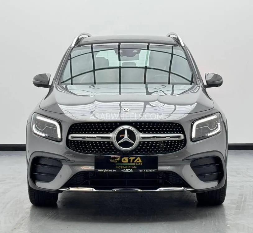 Mercedes Benz GLB 2023 for Sale in Dubai Image-2