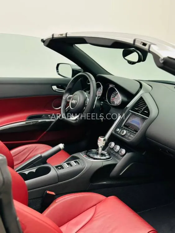 Audi R8 Spyder 2014 for Sale in Dubai Image-7
