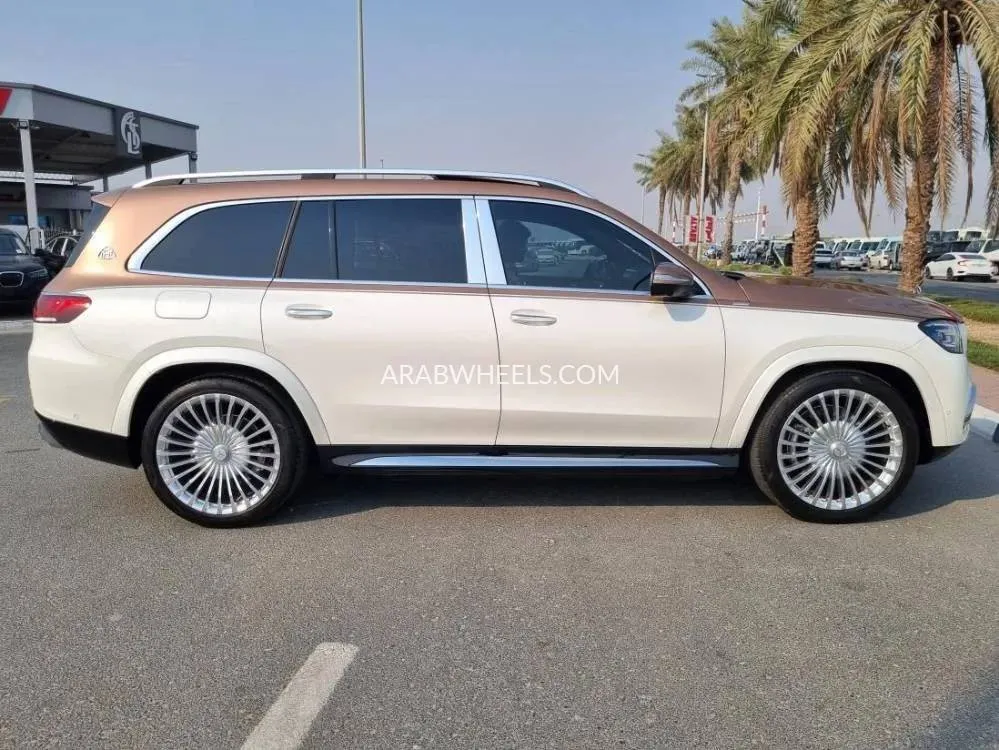 Mercedes Benz GLS 2022 for Sale in Dubai Image-4
