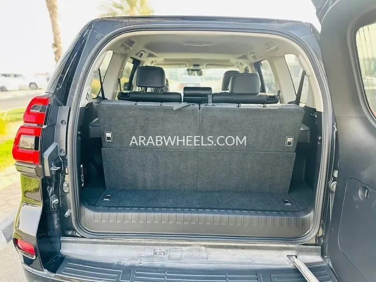 Toyota Land Cruiser Prado 2021 for Sale in Dubai Image-10