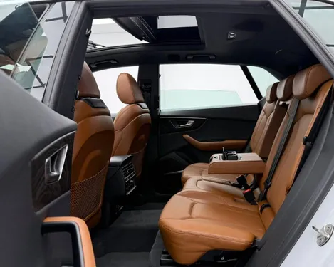 Audi Q8 55 TFSI quattro 2023