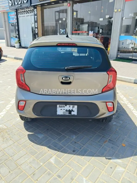 Kia Picanto 2018 for Sale in Ajman Image-4
