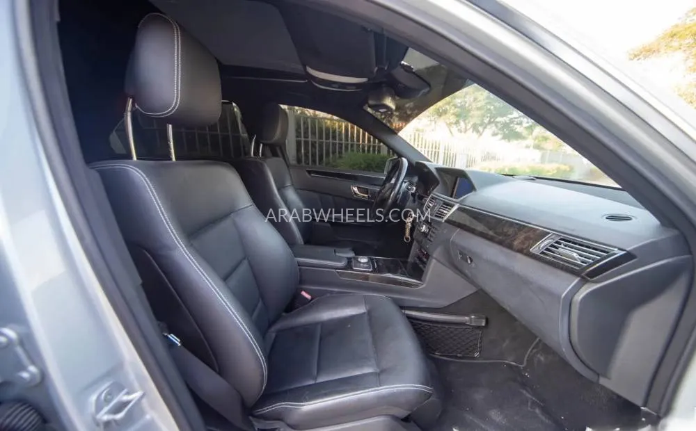 مرسيدس بنز كلاس E 2010 for Sale in عجمان Image-13