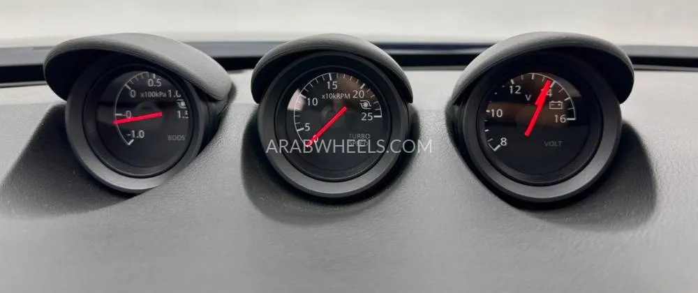 Nissan 400z 2023 for Sale in Dubai Image-12