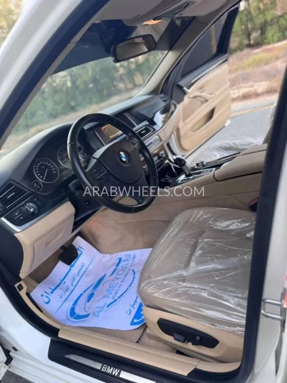 BMW 5 series 2016 for Sale in Sharjah Image-9