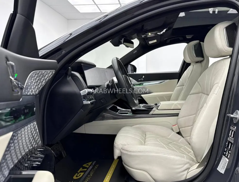 BMW 7 series 2023 for Sale in Dubai Image-14