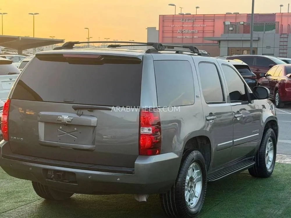 Chevrolet Tahoe 2007 for Sale in Sharjah Image-16