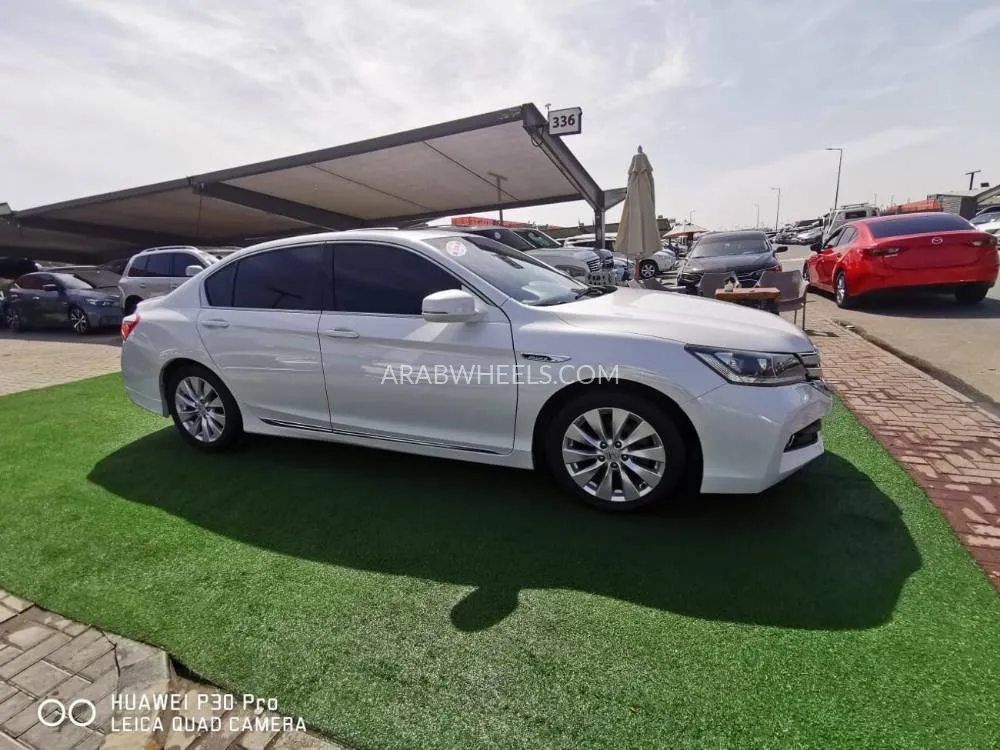 Honda Accord 2016 for Sale in Sharjah Image-14