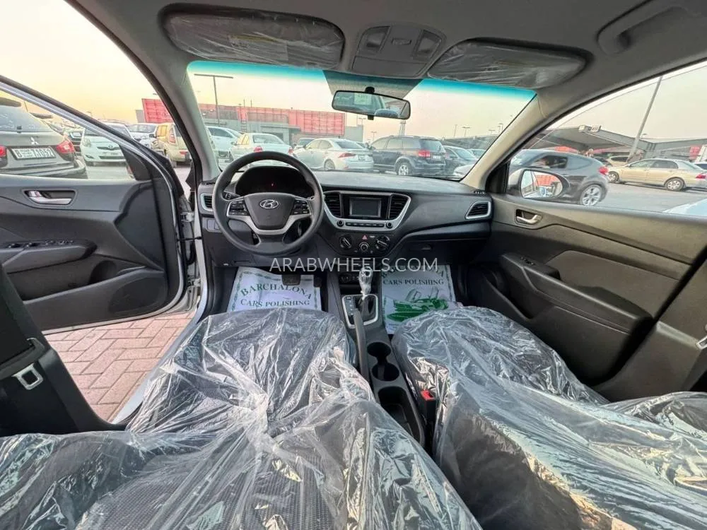 Hyundai Accent 2021 for Sale in Sharjah Image-16