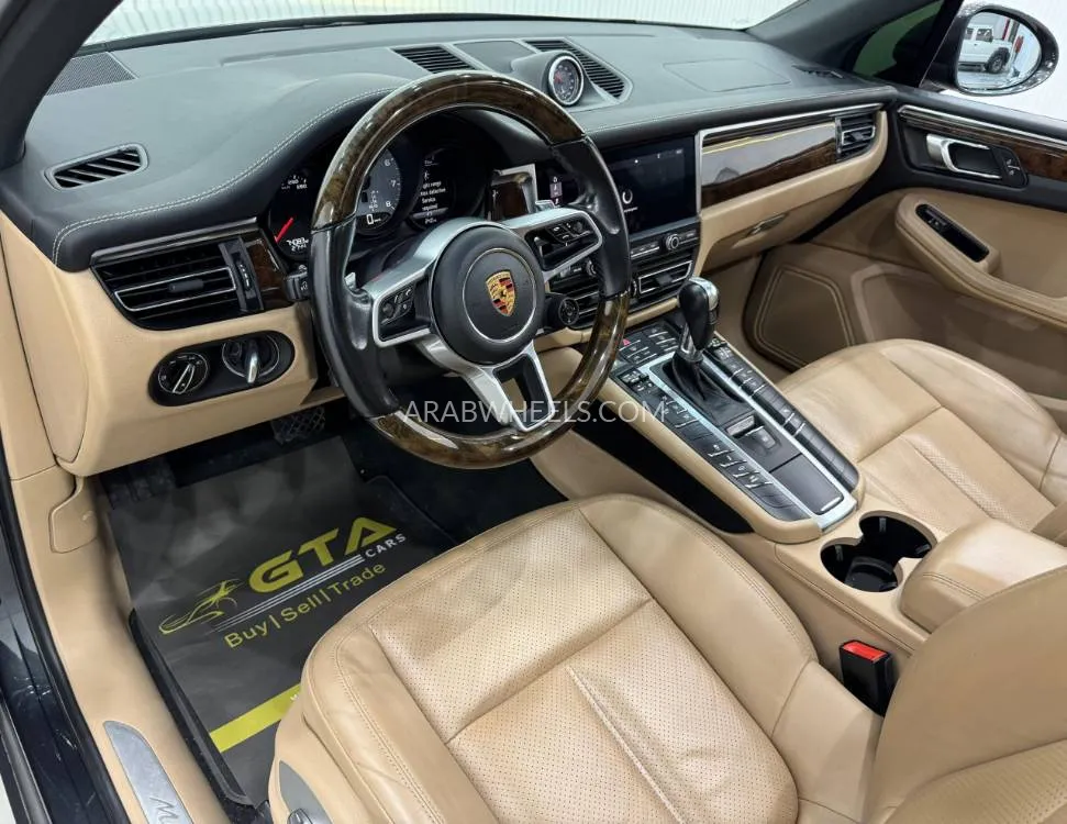 Porsche Macan 2020 for Sale in Dubai Image-8