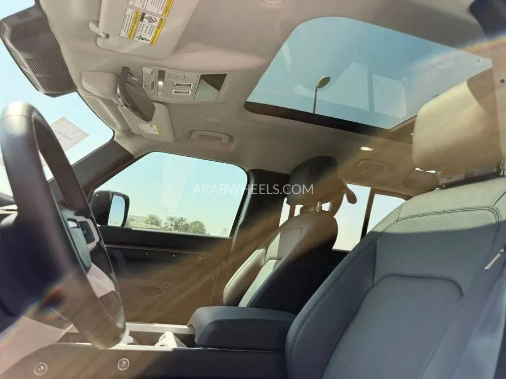 Land Rover Defender 2025 for Sale in Dubai Image-3