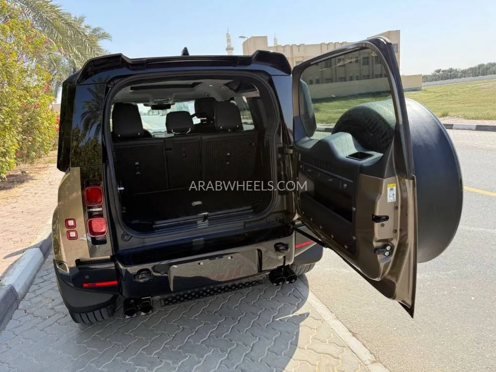 Land Rover Defender 2025 for Sale in Dubai Image-22