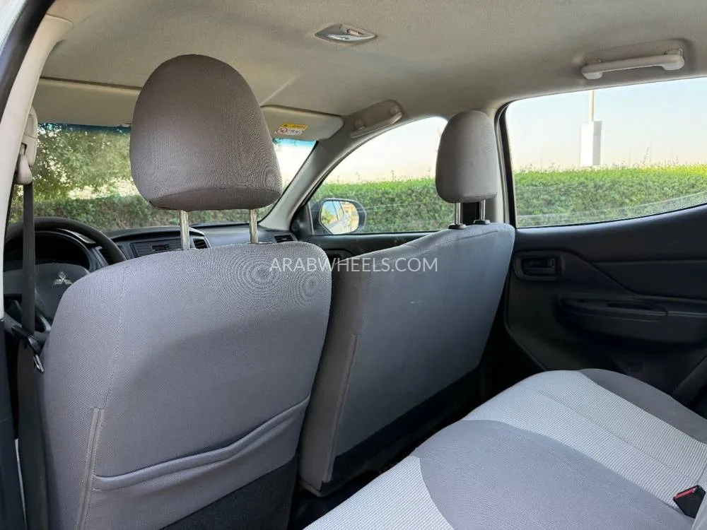 Mitsubishi L200 2021 for Sale in Sharjah Image-15