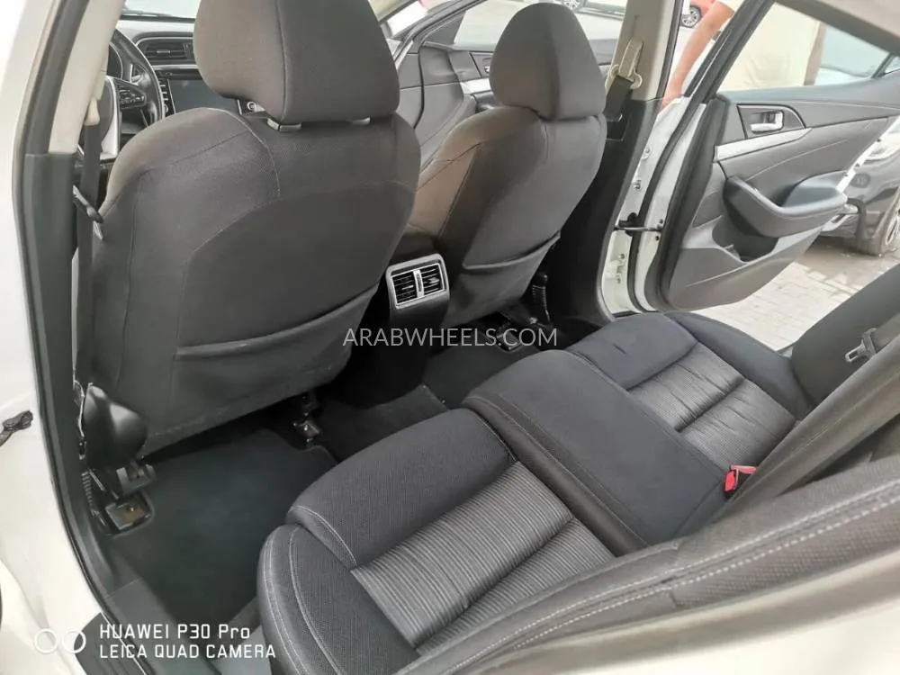 Nissan Maxima 2016 for Sale in Sharjah Image-15