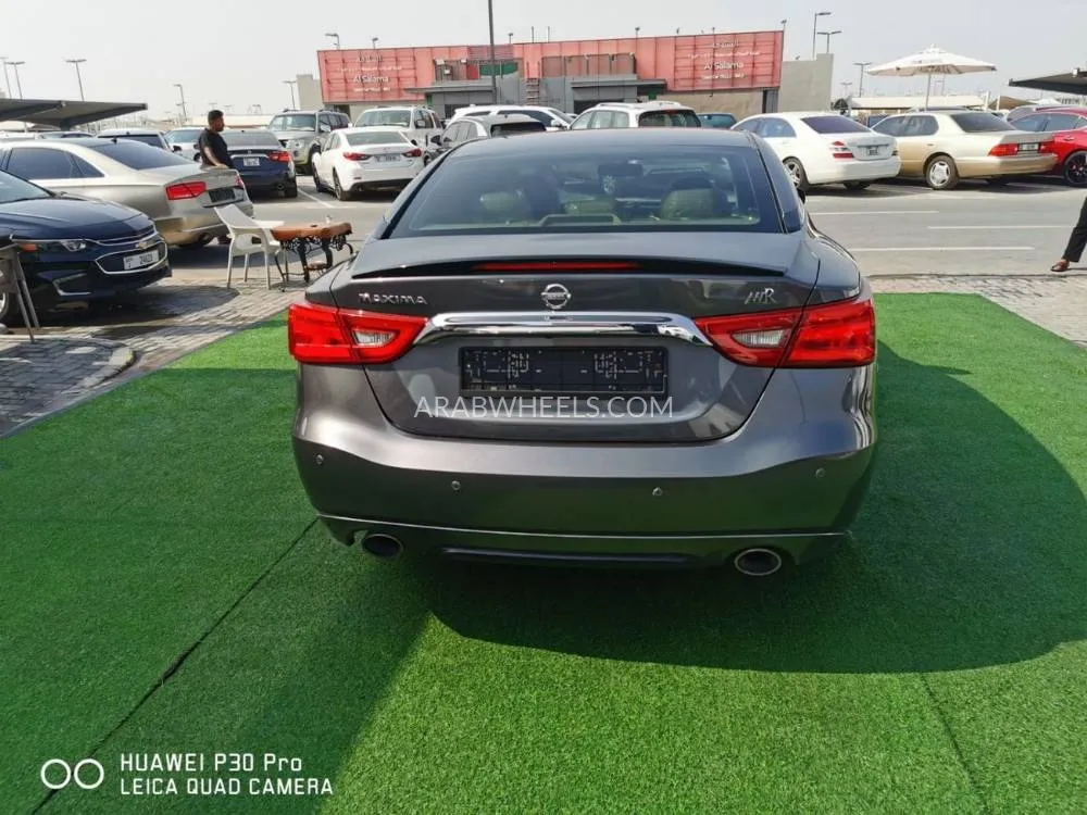Nissan Maxima 2017 for Sale in Sharjah Image-4