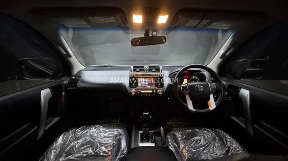 Toyota Land Cruiser Prado 2014 for Sale in Dubai Image-11