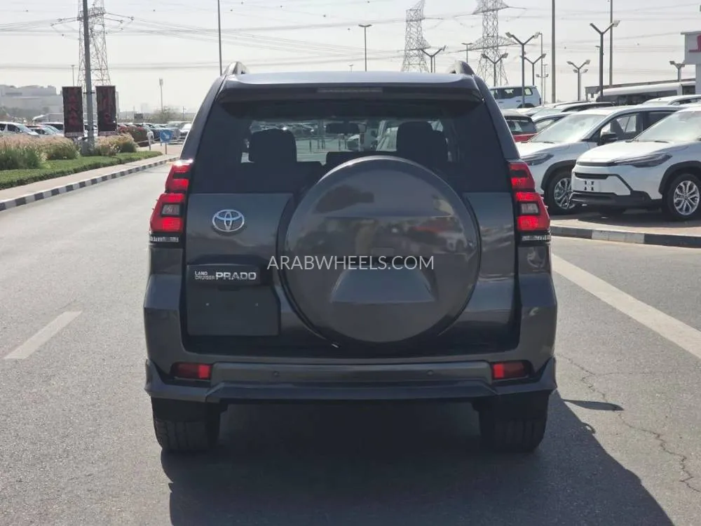 Toyota Land Cruiser Prado 2015 for Sale in Dubai Image-4