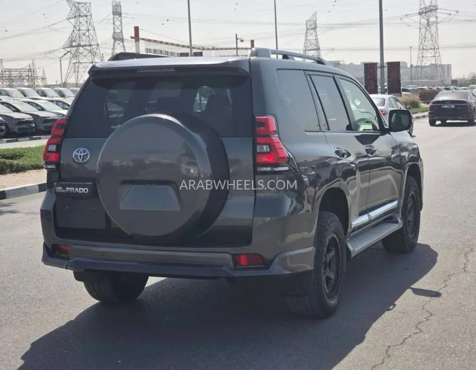 Toyota Land Cruiser Prado 2015 for Sale in Dubai Image-7