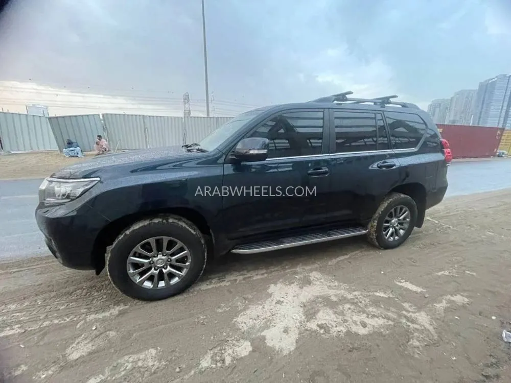 Toyota Land Cruiser Prado 2020 for Sale in Dubai Image-6