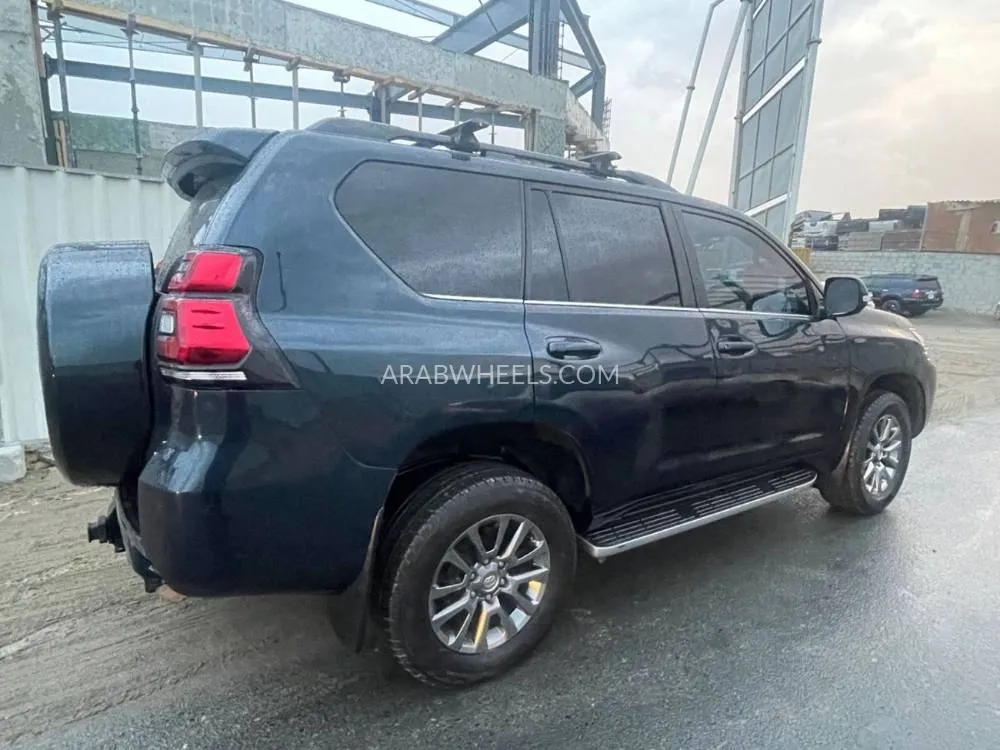 Toyota Land Cruiser Prado 2020 for Sale in Dubai Image-7
