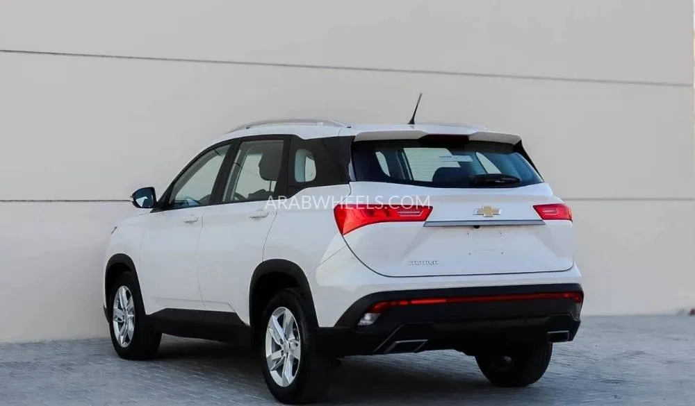 Chevrolet Captiva 2022 for Sale in Sharjah Image-4