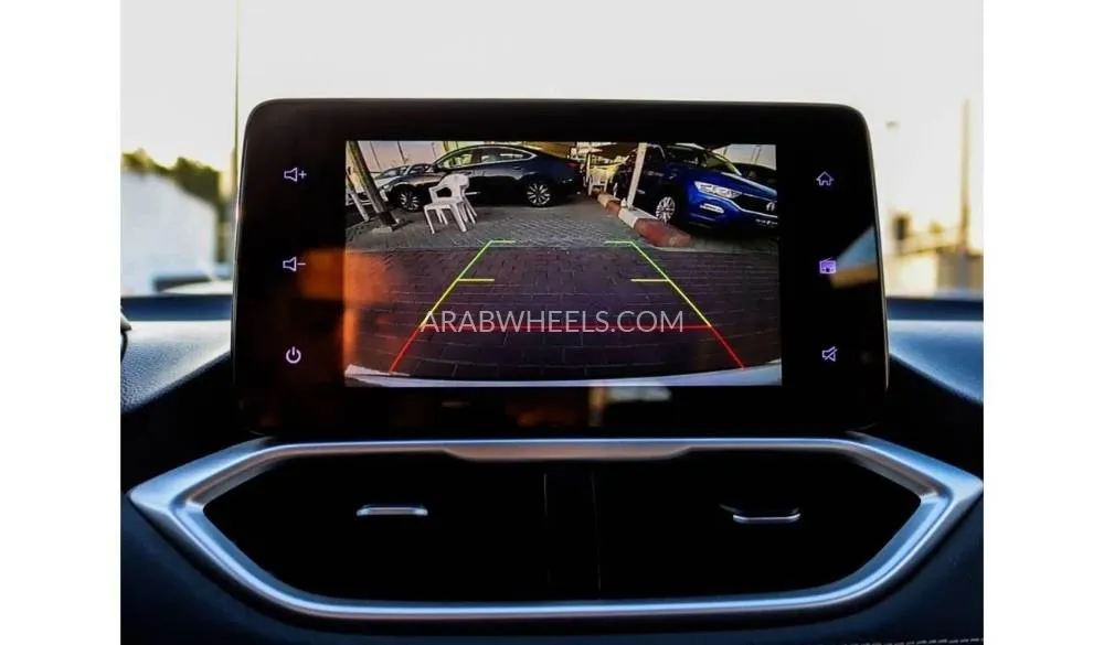 Chevrolet Captiva 2022 for Sale in Sharjah Image-17