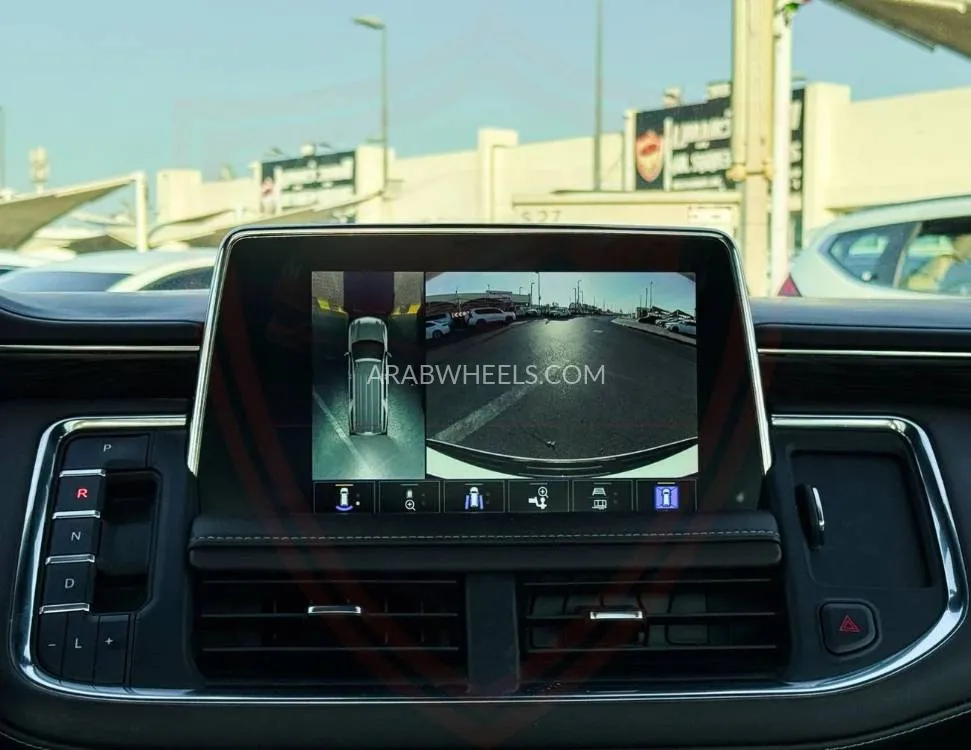 Chevrolet Suburban 2023 for Sale in Sharjah Image-18