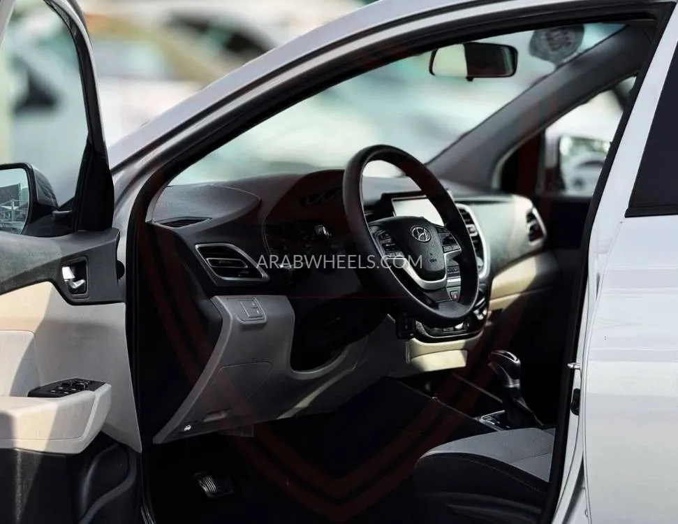 Hyundai Accent 2023 for Sale in Sharjah Image-8
