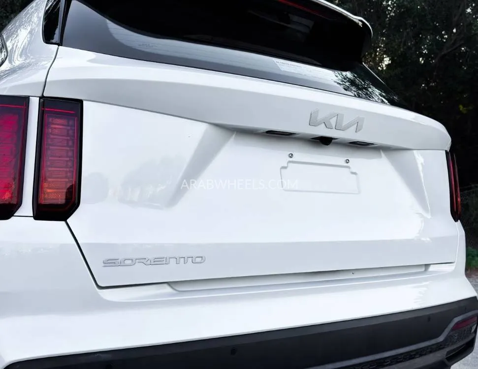 Kia Sorento 2023 for Sale in Sharjah Image-7