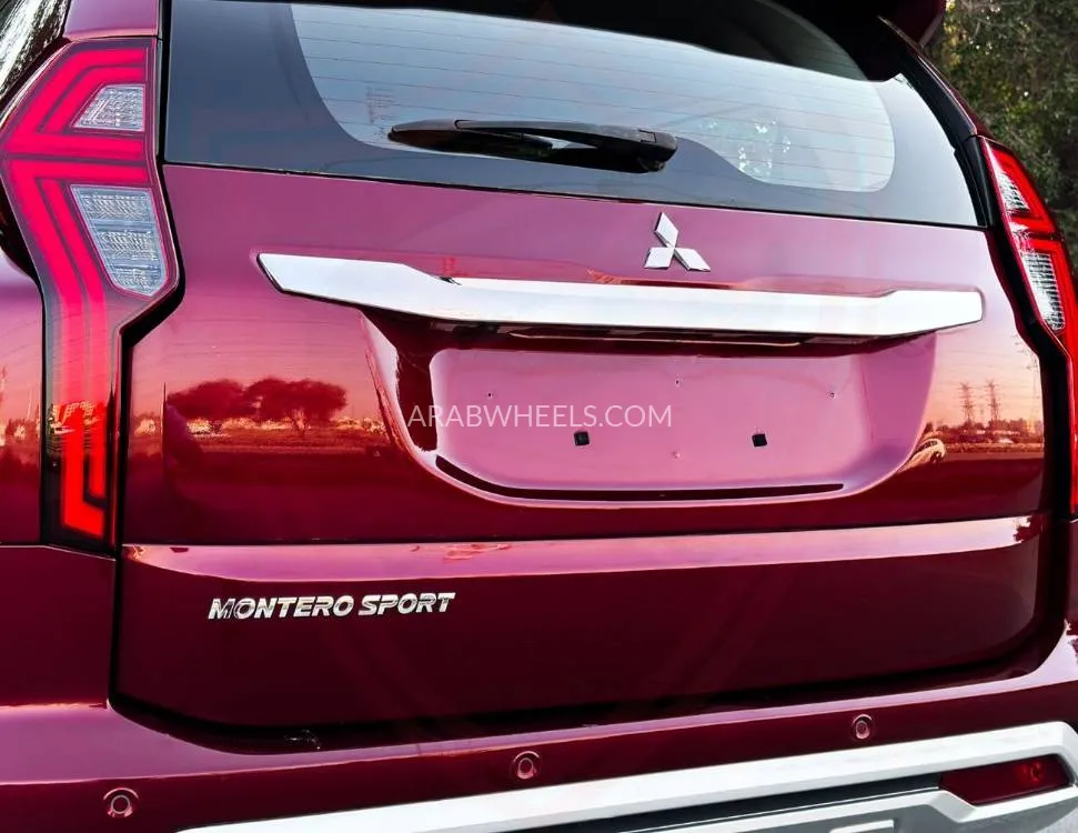 Mitsubishi Montero Sport 2022 for Sale in Sharjah Image-7