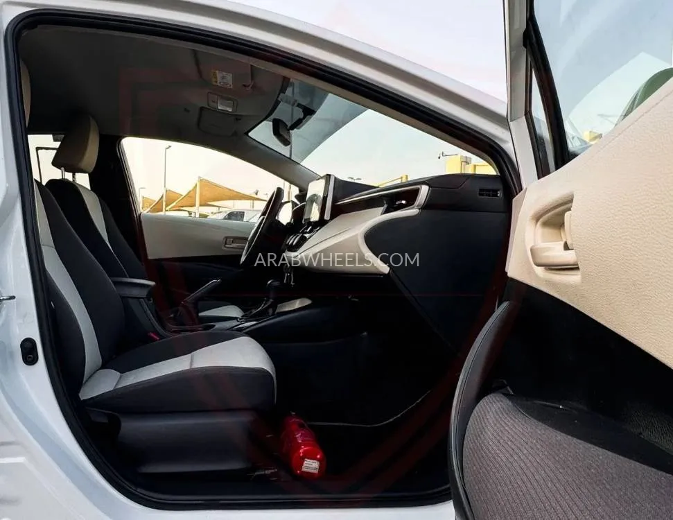 Toyota Corolla 2024 for Sale in Sharjah Image-8