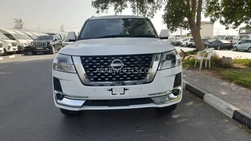 Nissan Patrol 2023 for Sale in Dubai Image-2