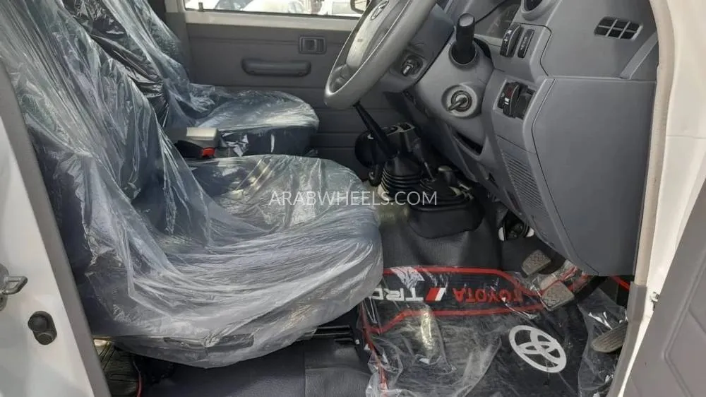 Toyota Land Cruiser 70 Series 2017 for Sale in Dubai Image-9